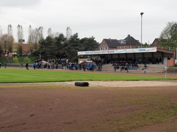 Bezirkssportanlage Loewenfeldstraße - Bottrop-Kirchhellen