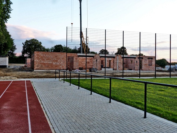 Sportzentrum Ost am Kleefeld Platz 2 - Lippstadt-Dedinghausen