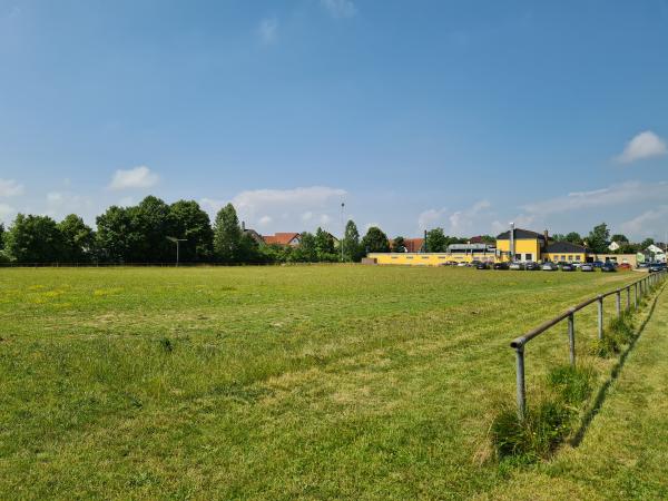 Sportzentrum Adelsdorf Platz 2 - Adelsdorf