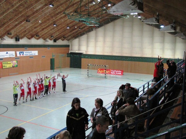 Sporthalle im Bildungszentrum Halle Neustadt - Halle/Saale-Neustadt