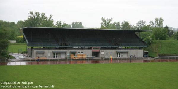 Hans-Bretz-Stadion im Sportpark Ettlingen - Ettlingen