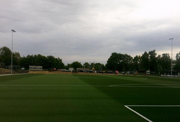 Sportanlage an den Bahnschranken B-Platz - Lübeck-Dänischburg