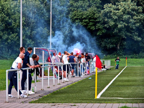 Volksparkstadion Nebenplatz 1 - Duisburg-Rheinhausen