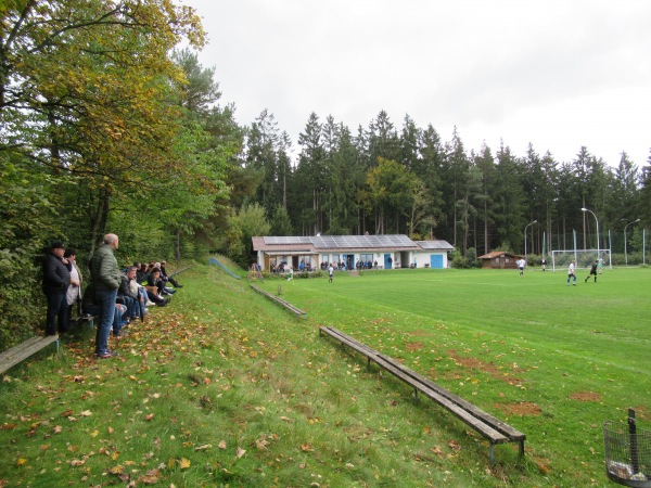 Waldstadion - Regen-March