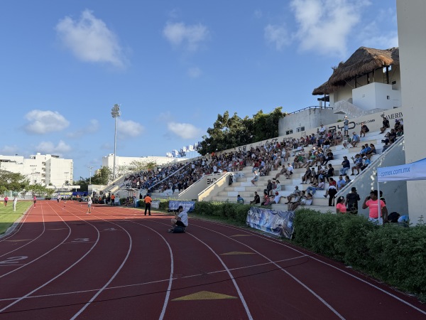 Unidad Deportiva Mario Villanueva Madrid - Playa del Carmen