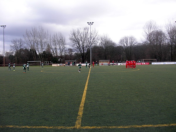 Bezirkssportanlage Furtwängler Straße Platz 2 - Hilden