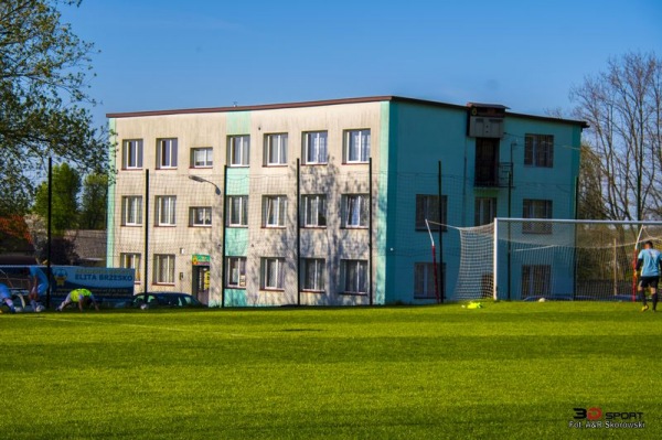 Stadion Jadowniki - Jadowniki