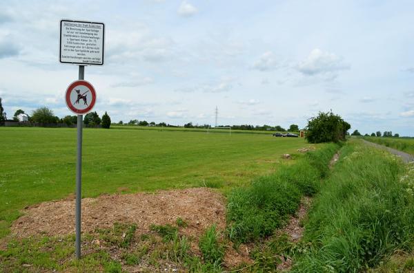 Sportplatz an der B266 - Euskirchen-Euenheim