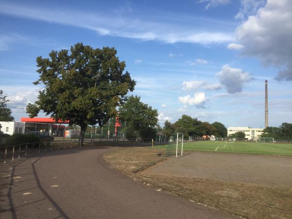 Städtischer Sportplatz Genthin - Genthin