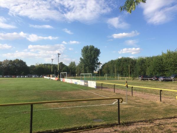 Sportplatz Feldweg - Bernburg/Saale-Roschwitz