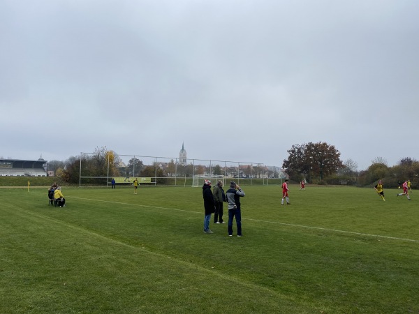 Anton-Treffer-Stadion Nebenplatz 1 - Neustadt/Donau
