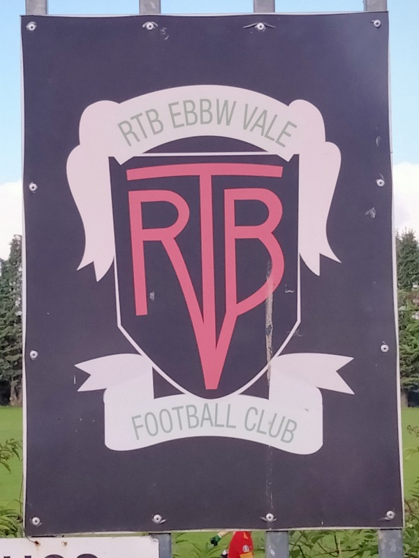 Hilltop Stadium - Glyn Ebwy (Ebbw Vale), BGE