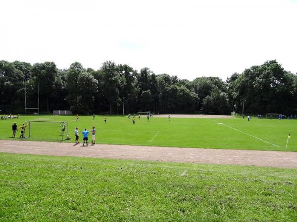 August-Bebel-Kampfbahn Nebenplatz - Leipzig-Wahren