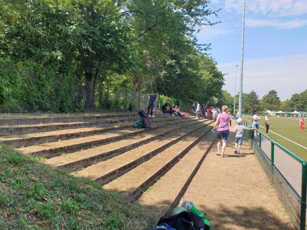 Stadion an der Autobahn - Hürth-Efferen