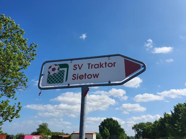 Sportplatz Sietow - Sietow