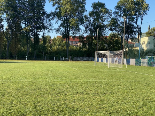 Stadion w Niedźwiedź - Niedźwiedź