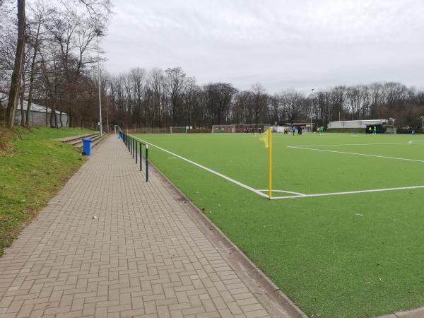 Wolfgang-Hoffmann-Sportplatz - Oberhausen/Rheinland-Klosterhardt