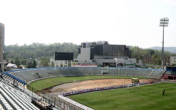 Stadiumi Kombëtar Qemal Stafa - Tiranë (Tirana)
