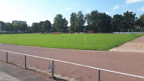 Sportplatz Roter Hahn - Lübeck-Kücknitz