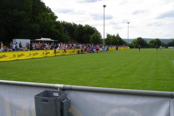 Sportplatz an der Terasse - Edermünde-Holzhausen