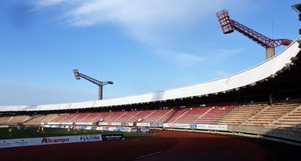 Estadio Multiusos de San Lázaro - Santiago de Compostela, GA