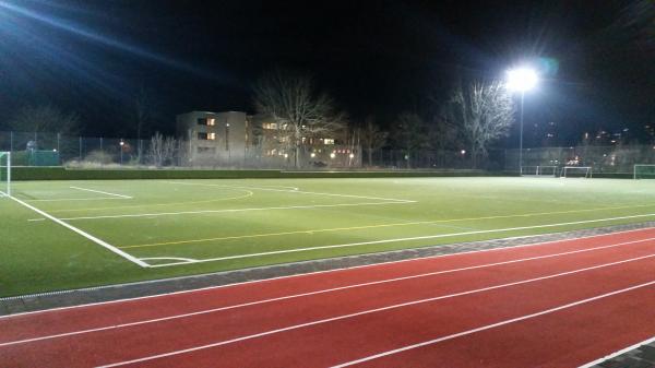 Sportplatz Allee der Kosmonauten/Gymnasium - Berlin-Marzahn