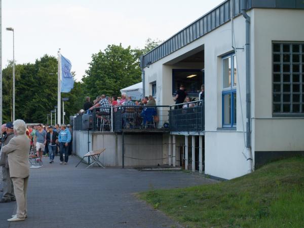 Bezirkssportanlage Schorlemerstraße - Düsseldorf-Niederkassel