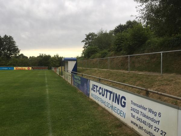 Sportplatz Dieter von Borstel - Dobersdorf-Tökendorf