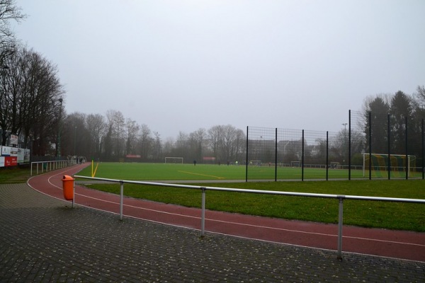 Sportplatz Wuppertalstraße - Leverkusen-Bergisch Neukirchen