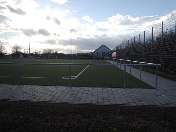 Sportzentrum Mühlbachaue Platz 2 - Saulheim
