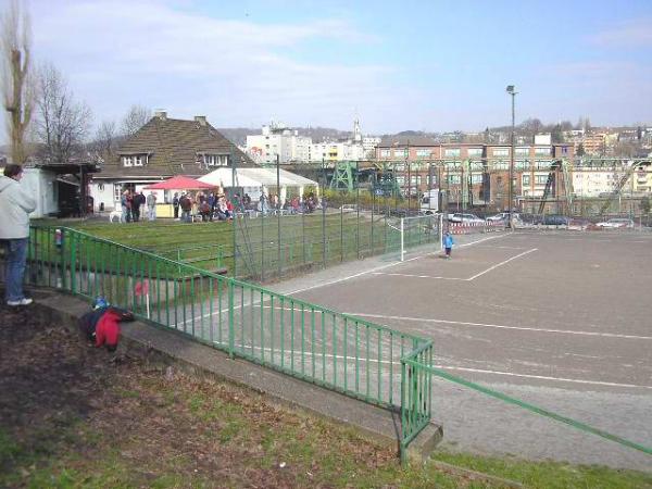 Sportplatz Widukindstraße - Wuppertal-Heckinghausen