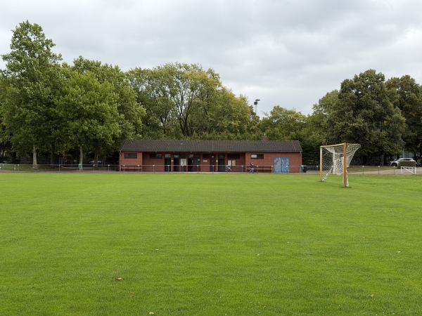 Dr.-Hermann-Schnell-Sportplatz - Hamburg-Altona