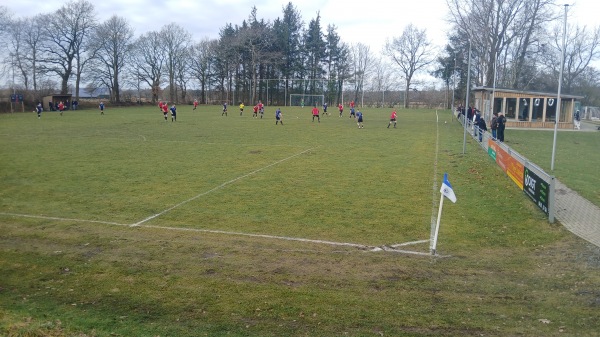 Sportplatz an der Grundschule - Linden/Holstein