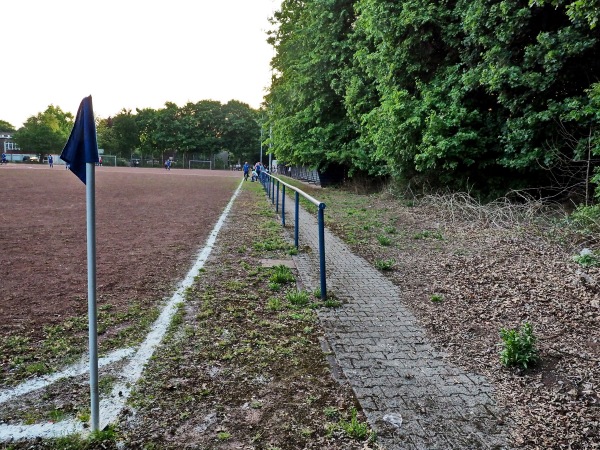 Sportplatz Wiesbadener Straße - Duisburg-Obermeiderich
