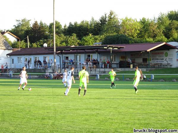 Sportplatz Schrattenberg - Schrattenberg