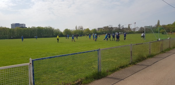 Sportanlage an der Kanalbrücke C-Platz - Hannover-Vahrenheide