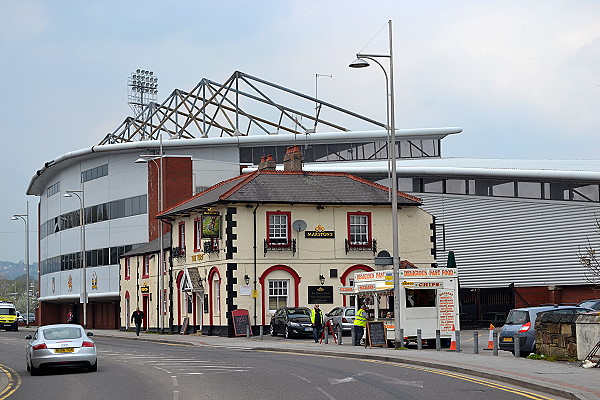 Y Cae Ras - Wrexham-Rhos-Ddu, Wrexham