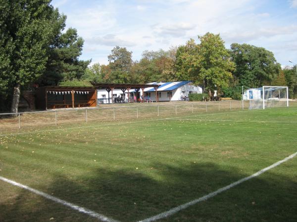 Sportplatz am Alten Kanal 2 - Burg bei Magdeburg-Niegripp
