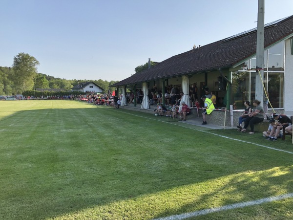 Sportanlage Unterradlsbach - Roßbach/Niederbayern-Unterradlsbach