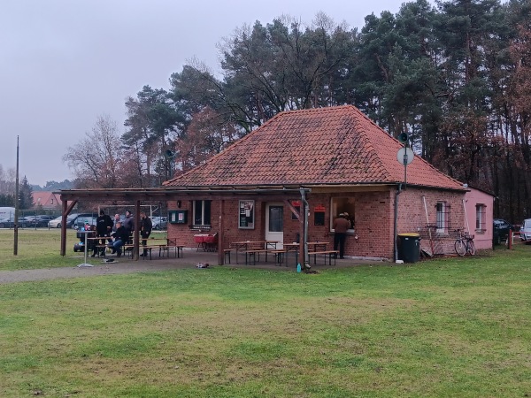 Jahn-Sportstätte - Groß Laasch