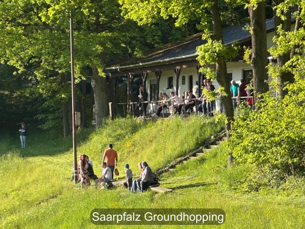 Sportplatz hinter dem Föhr - Neunkirchen/Potzberg