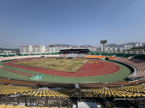 Changwon Stadium - Changwon