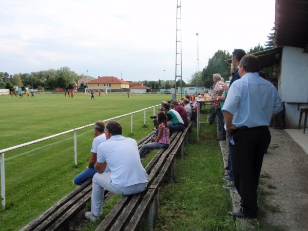 Sportplatz Eggendorf (alt) - Eggendorf
