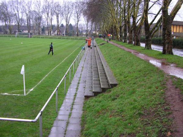 Bezirkssportanlage Düsseldorfer Straße - Duisburg-Wanheimerort