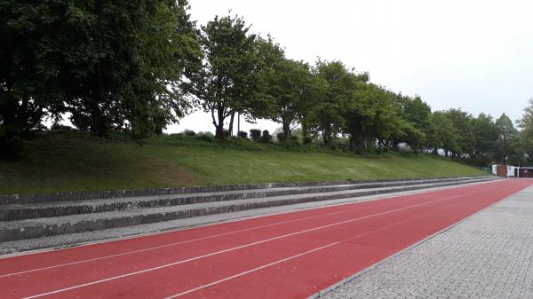 Sportplatz Oppelner Straße - Wiesbaden-Nordenstadt