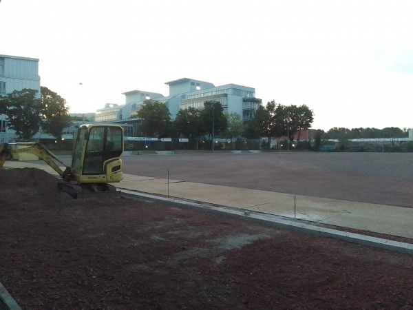 Umbau zum Kunstrasenplatz 