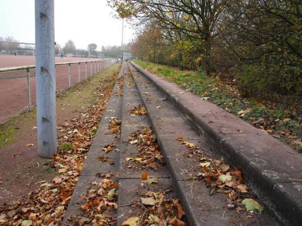 Sportplatz Am Jostenhof - Moers