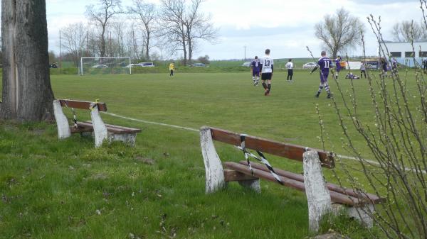 Boisko w Drzeńsko - Drzeńsko