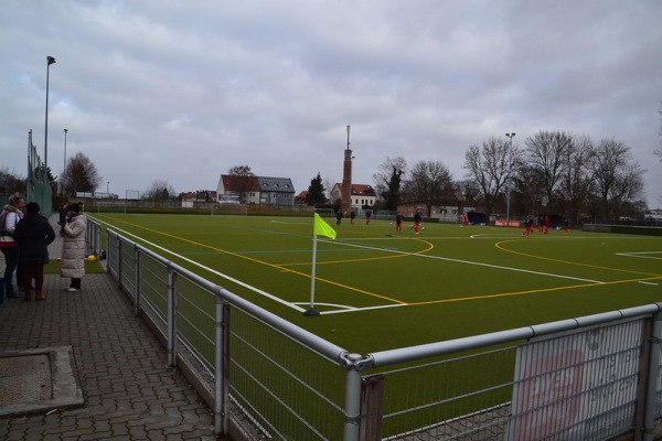 Guts-Muths-Stadion Nebenplatz - Magdeburg-Stadtfeld West