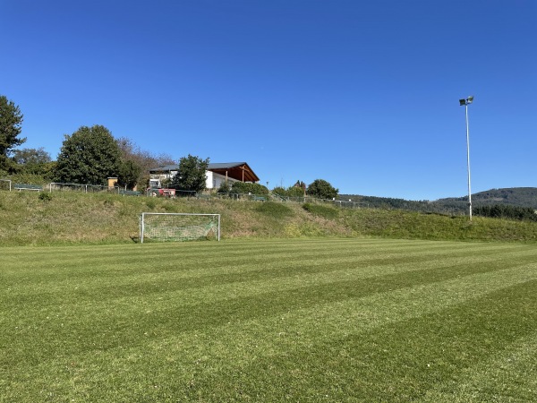 Sportplatz Am Wäldchen - Waldems-Niederems
